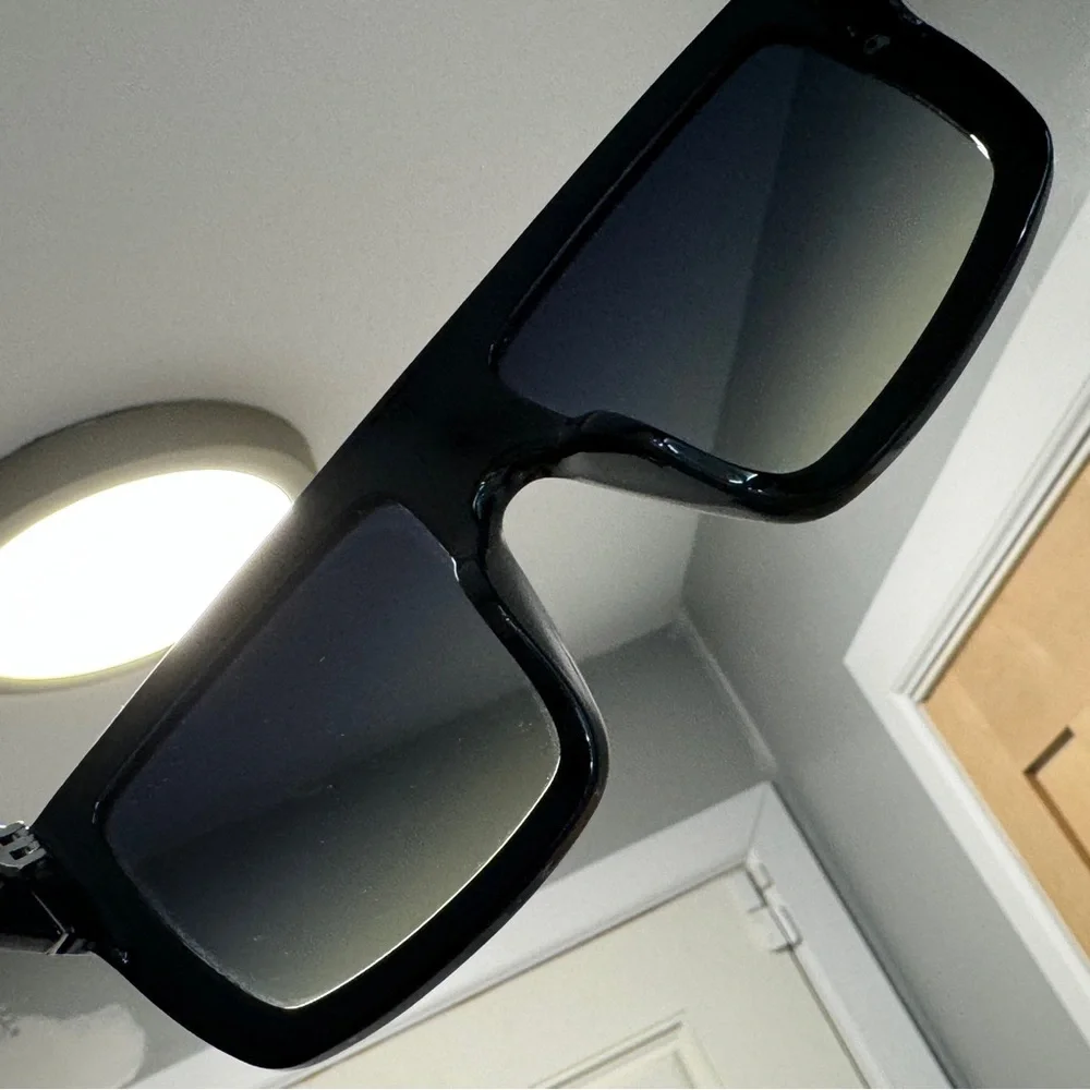 Quay Australia frame very